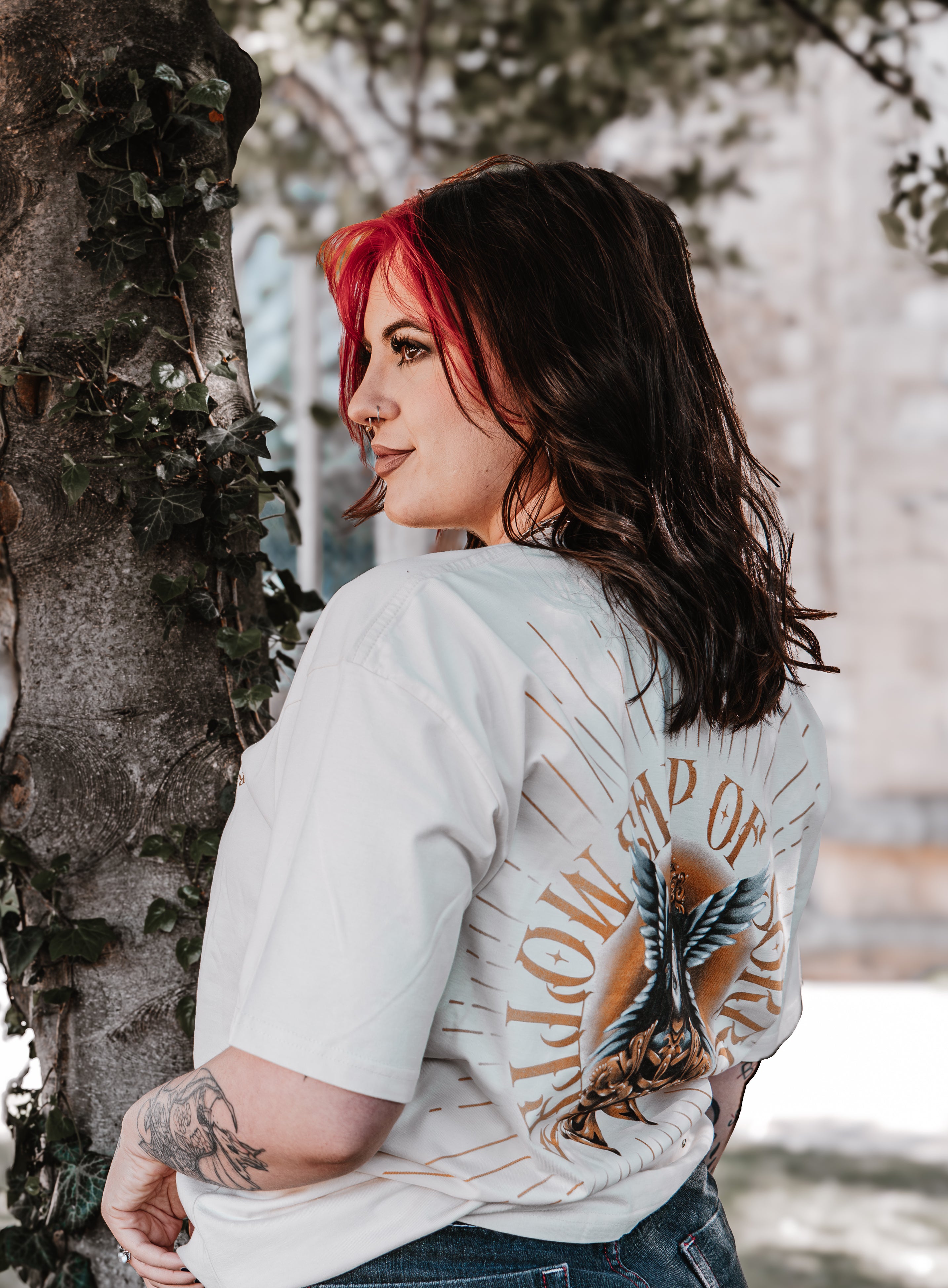 Femina Bellator Tee - Bone